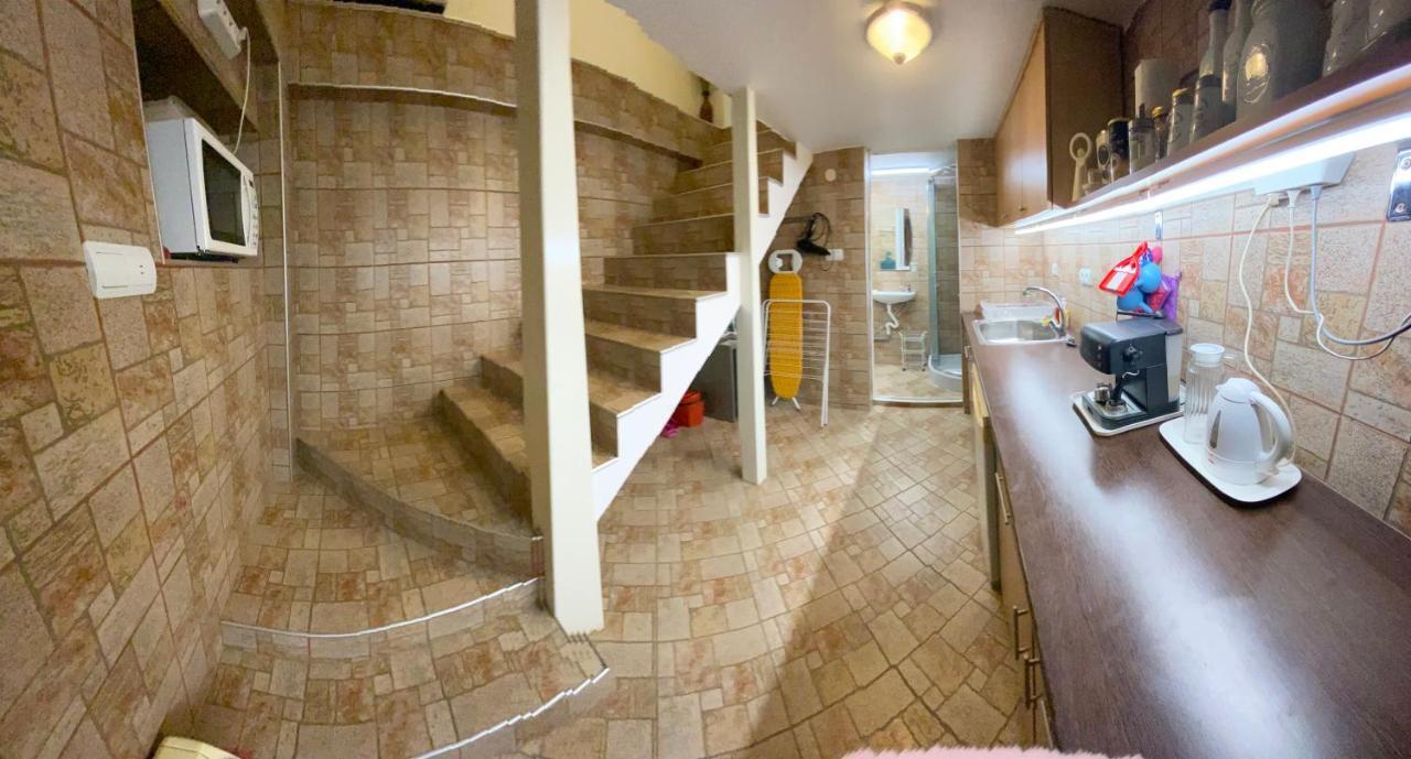 Kct Downtown Apartment